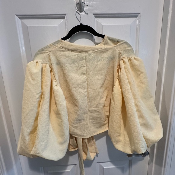 NWT Big Water Blue Sky Crop Ballon Sleeve Boutique Top Size M - Picture 5 of 13